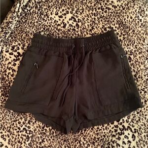 Army green shorts size medium